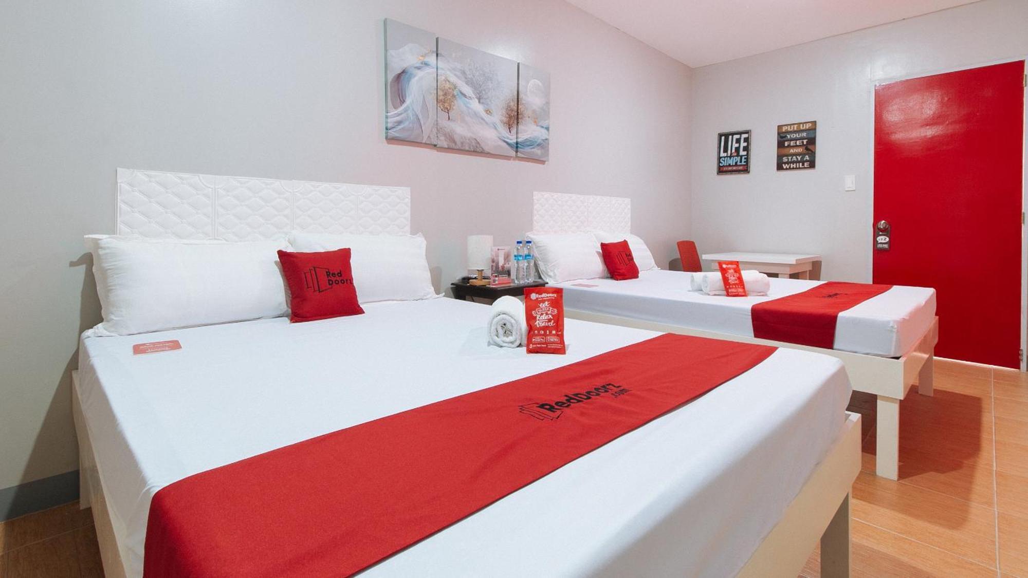 Reddoorz Near Christ The King Medical Center Ξενοδοχείο Las Piñas Εξωτερικό φωτογραφία
