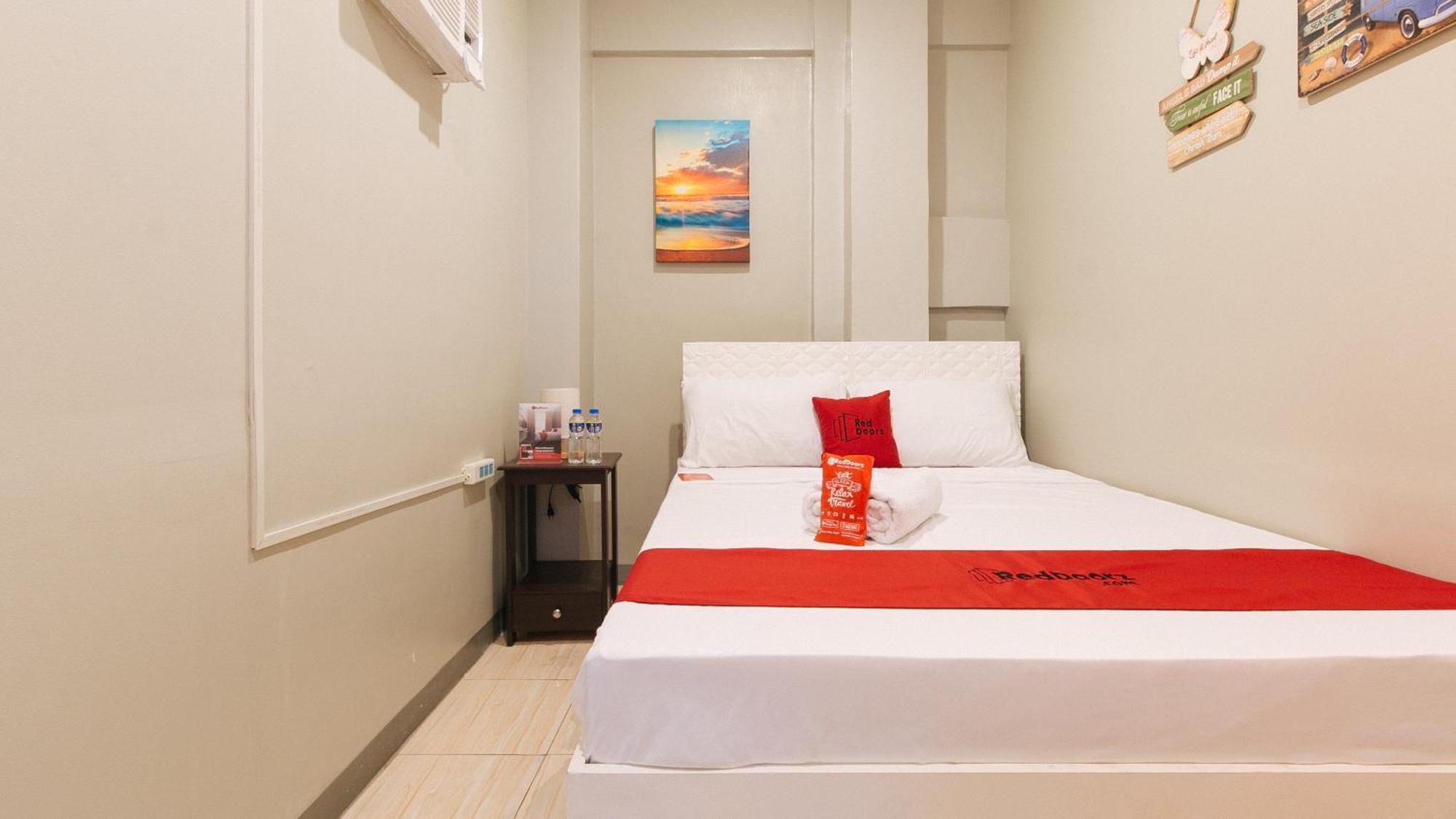Reddoorz Near Christ The King Medical Center Ξενοδοχείο Las Piñas Εξωτερικό φωτογραφία