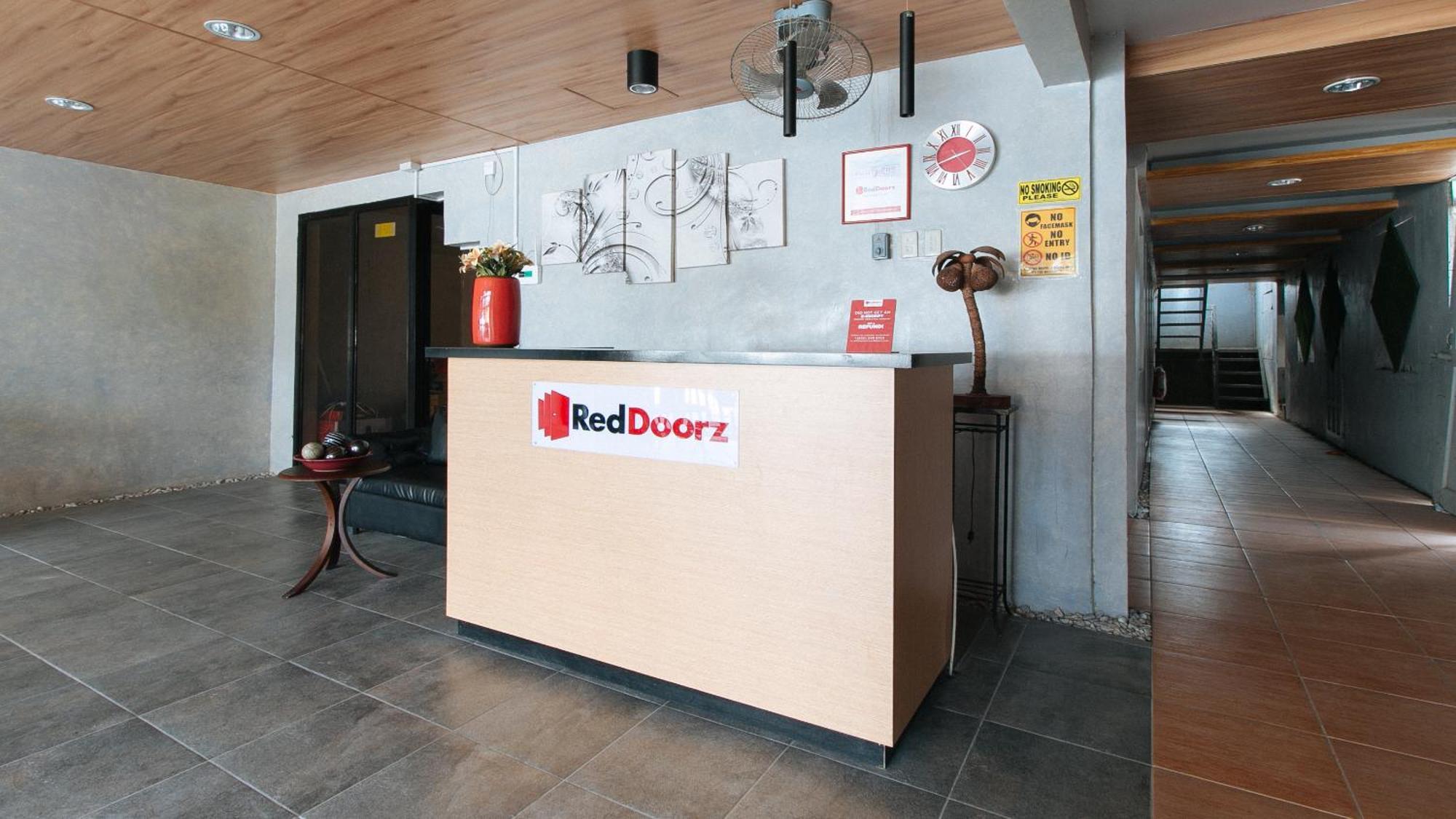 Reddoorz Near Christ The King Medical Center Ξενοδοχείο Las Piñas Εξωτερικό φωτογραφία
